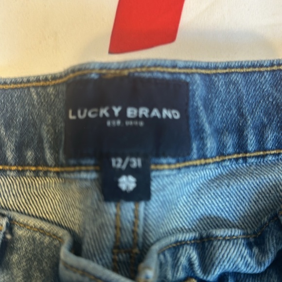 Excellent Condition 2 Lucky Brand jeans and 1 American Eagle Jeans - Picture 4 of 11